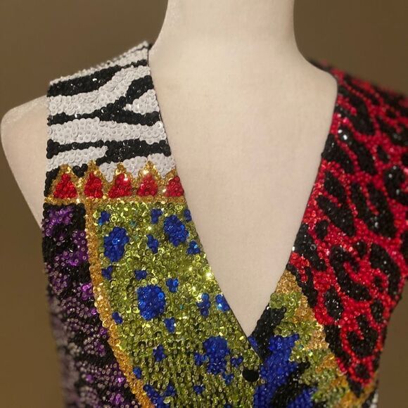 Fashion Fantasy Holiday Sequenced Vest - Picture 7 of 14